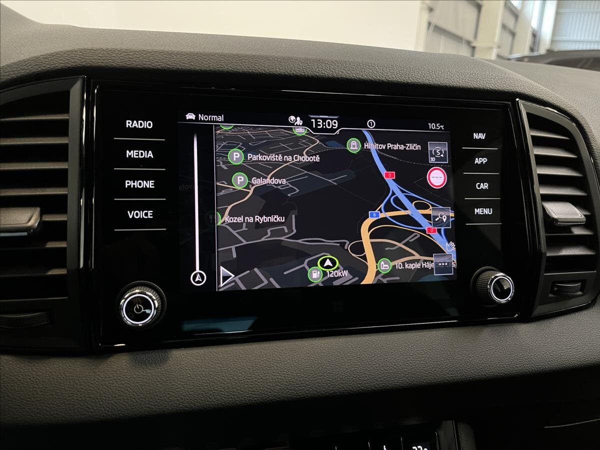 Škoda Karoq SUV 1,5 l 110 kw