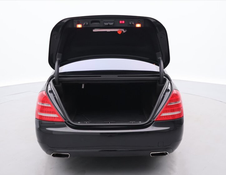 Mercedes-Benz Třídy S Sedan / Limuzína 4,7 l 320 kw
