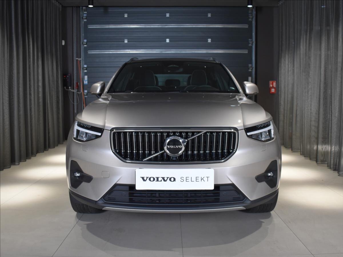 Volvo XC40 SUV / Terénní 2,0 l 145 kw