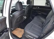 KIA Sorento 4