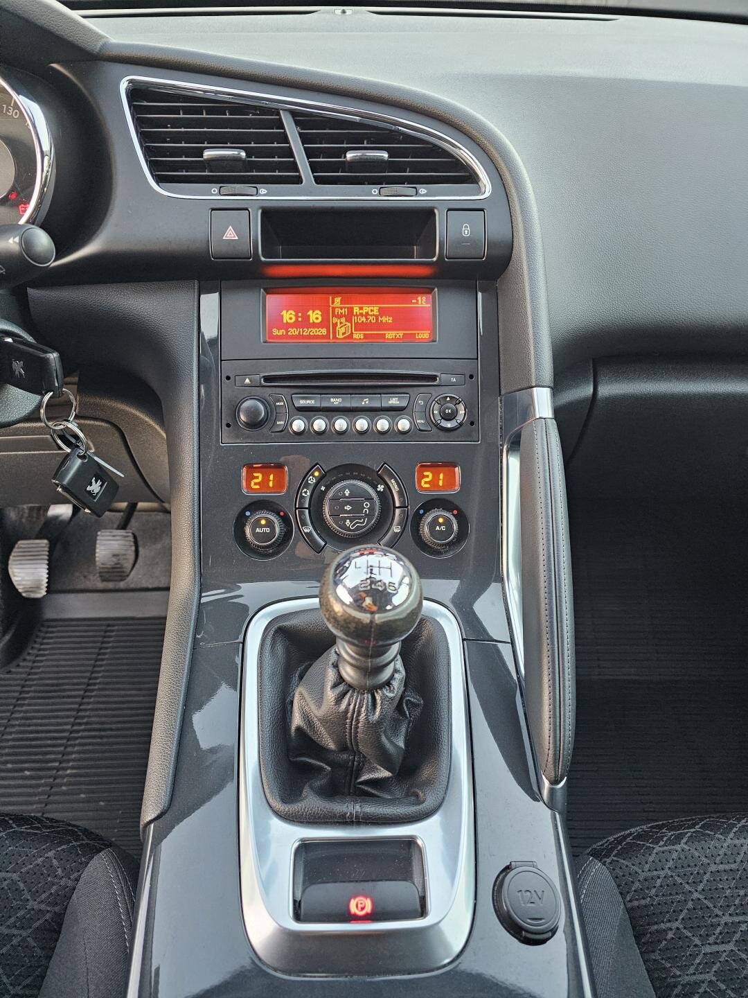 Peugeot 3008 SUV 1,2 l 96 kw