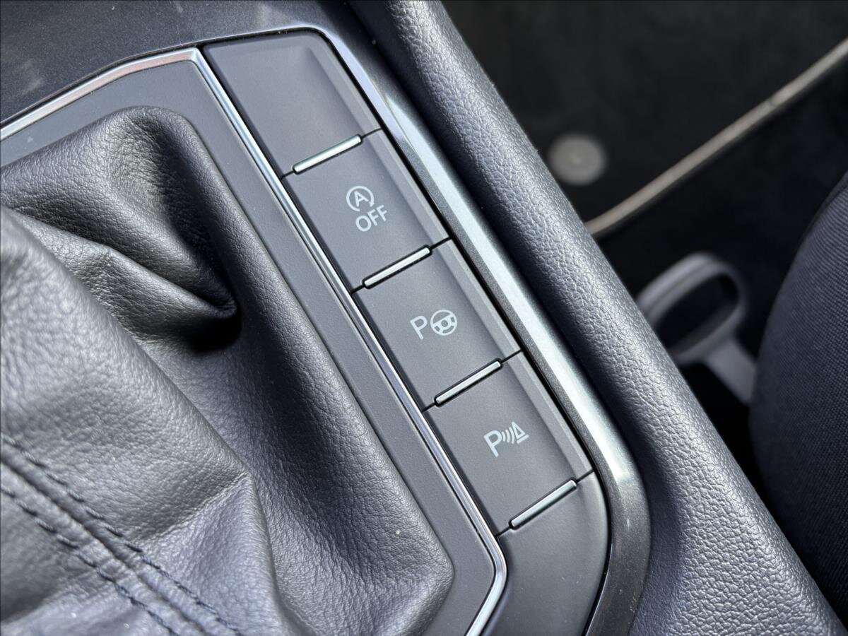 Volkswagen Tiguan SUV / Terénní 1,5 l 110 kw