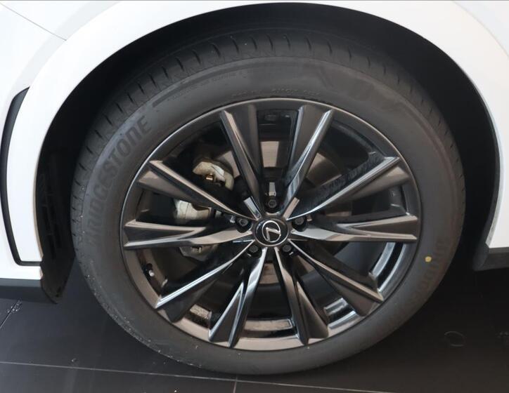 Lexus RX 450h+ 5