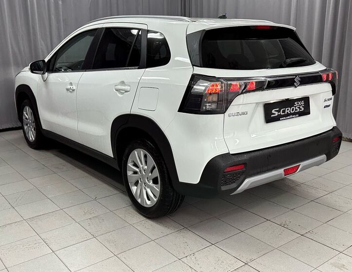 Suzuki S-Cross 6