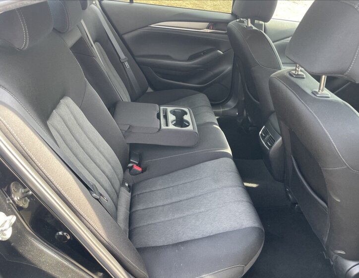 Mazda 6 Sedan / Limuzína 2,0 l 121 kw