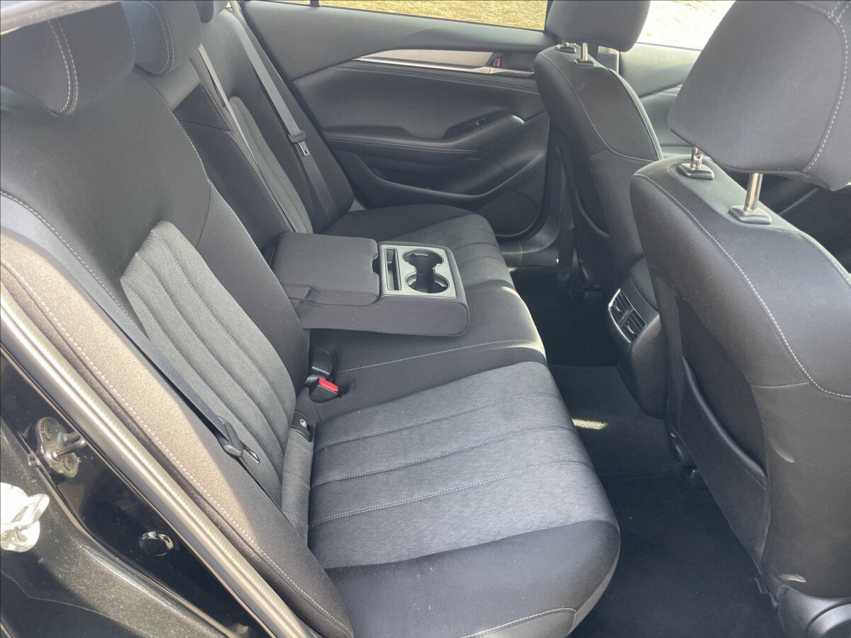 Mazda 6 Sedan / Limuzína 2,0 l 121 kw