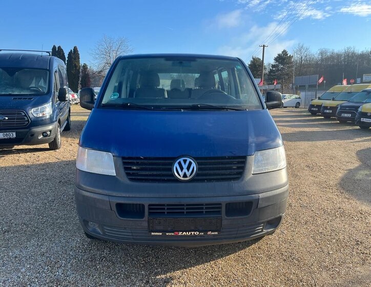 Volkswagen Caravelle 10