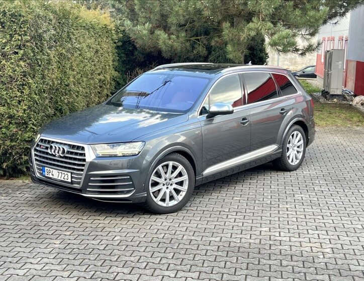 Audi SQ7 SUV / Terénní 4,0 l 320 kw