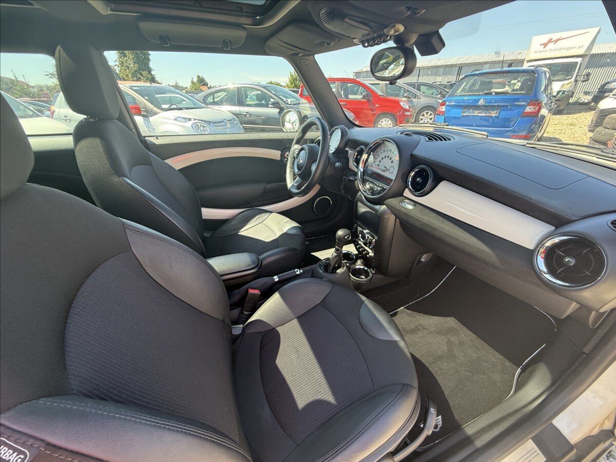 Mini Cooper Hatchback 1,6 l 90 kw