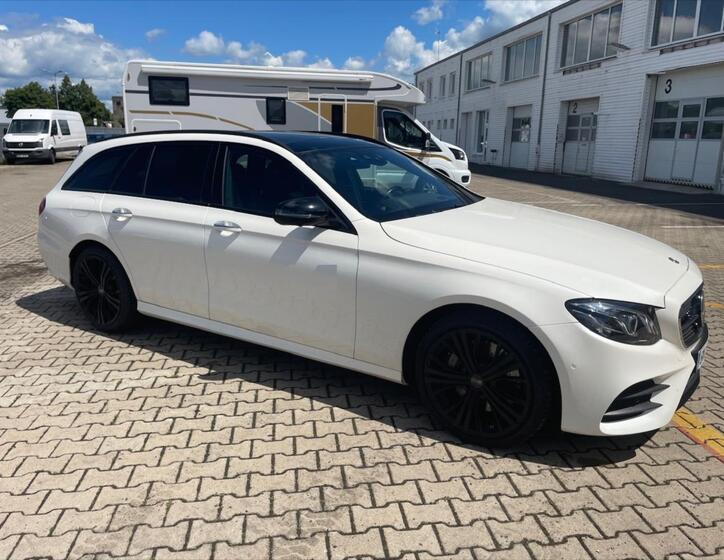 Mercedes-Benz Třídy E 4