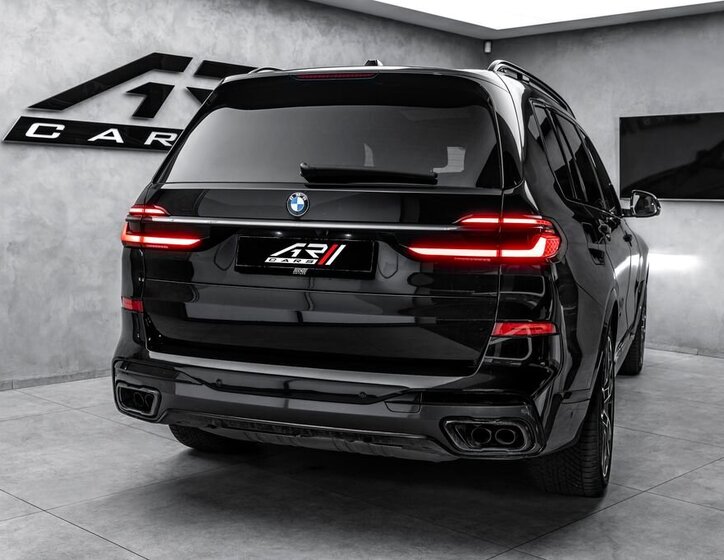 BMW X7 6