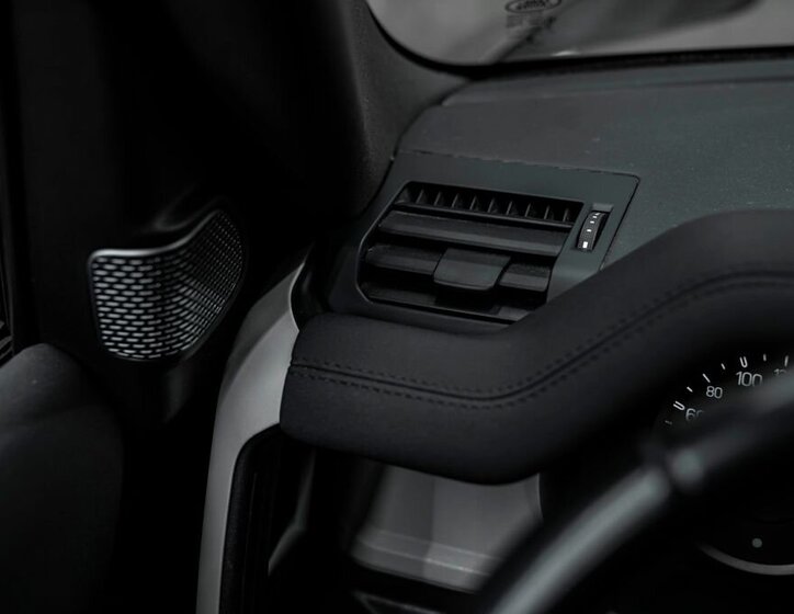 Land Rover Defender SUV / Terénní 3,0 l 294 kw