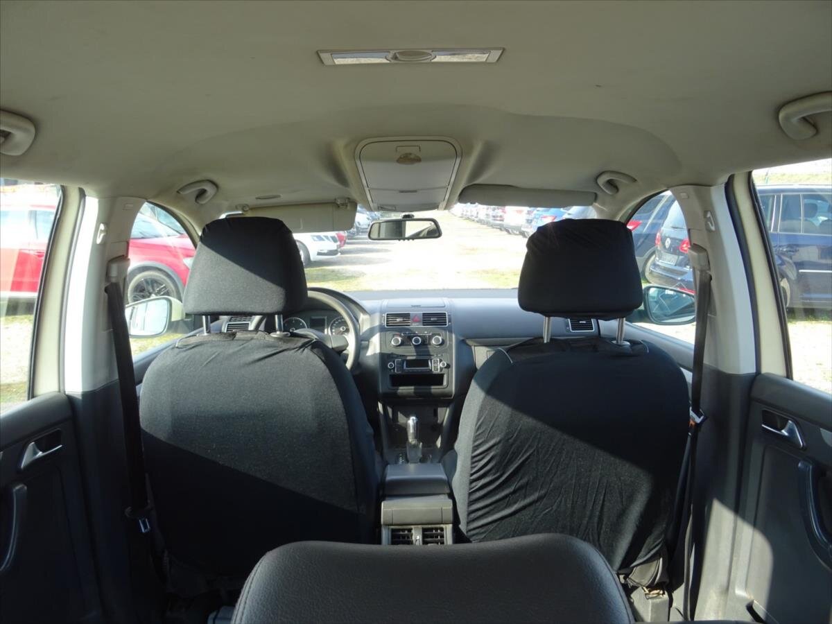 Volkswagen Touran Kombi 1,6 l 77 kw