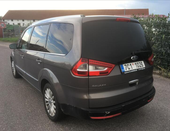 Ford Galaxy 8