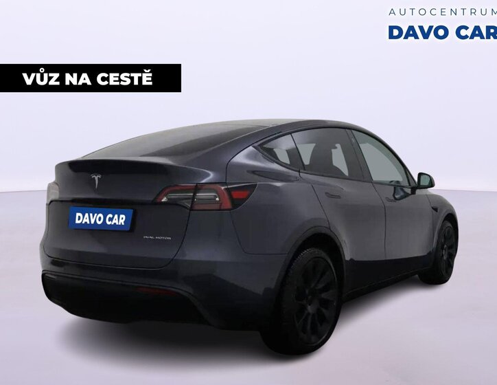 Tesla Model Y 2