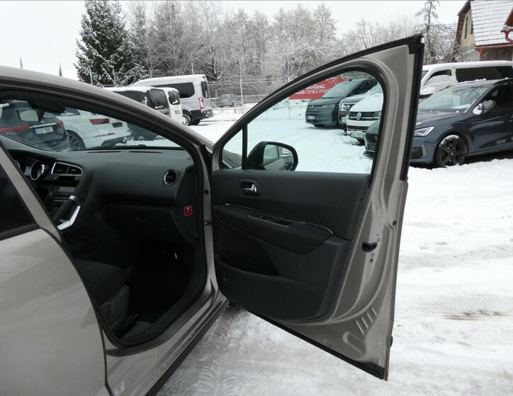 Peugeot 3008 SUV 1,6 l 82 kw