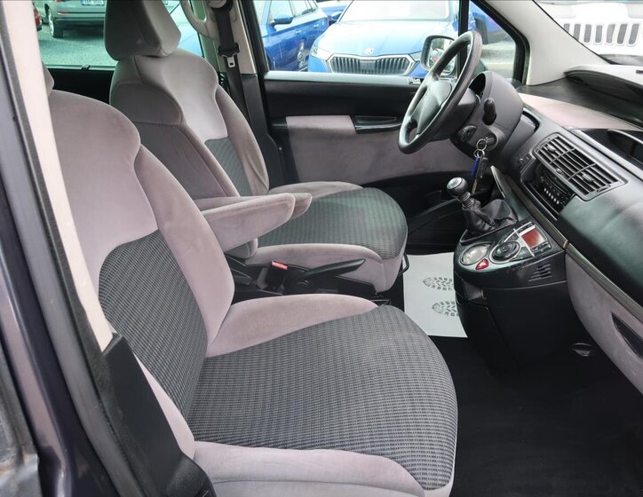 Citroën C8 MPV 2,0 l 88 kw