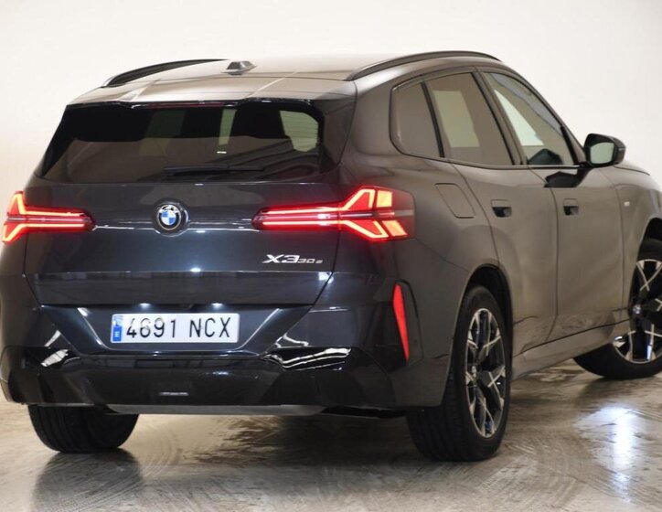 BMW X3 SUV / Terénní 2,0 l 220 kw