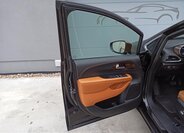 Chrysler Pacifica 29