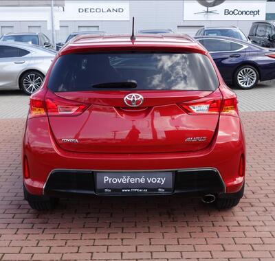 Toyota Auris 5