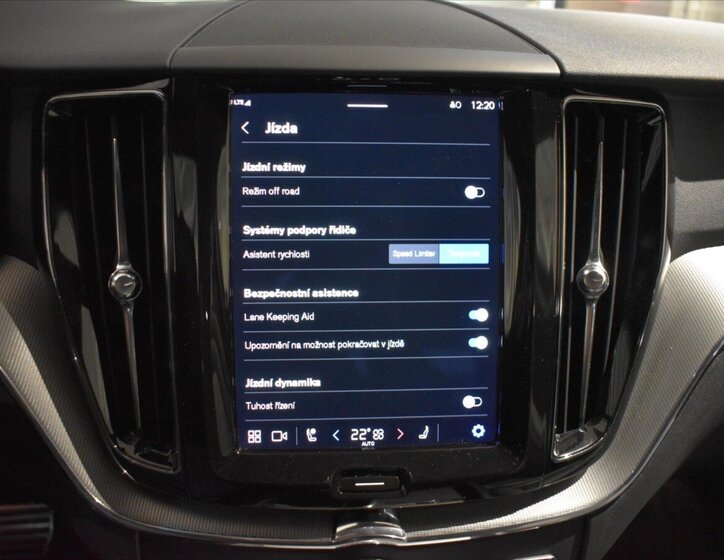 Volvo XC60 SUV / Terénní 2,0 l 145 kw