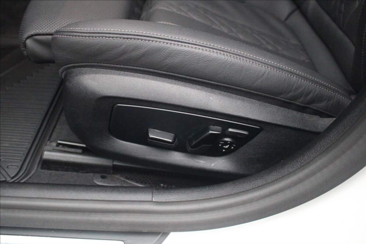 BMW Řada 5 Kombi 3,0 l 210 kw