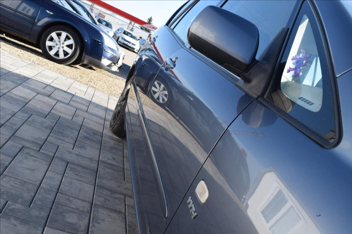 Toyota Corolla Verso Kombi 1,6 l 81 kw