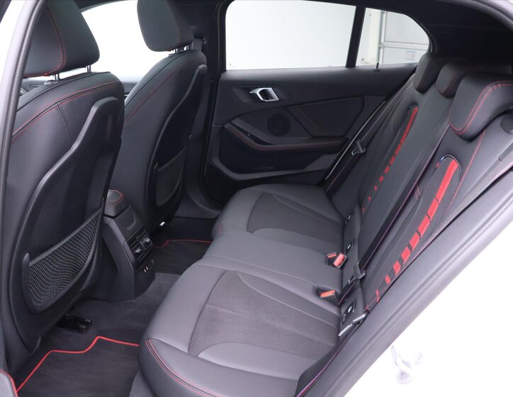 BMW Řada 1 Hatchback 2,0 l 195 kw