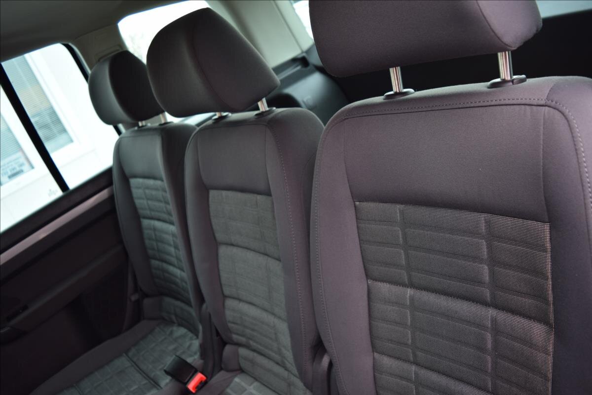 Volkswagen Touran Kombi 1,4 l 103 kw