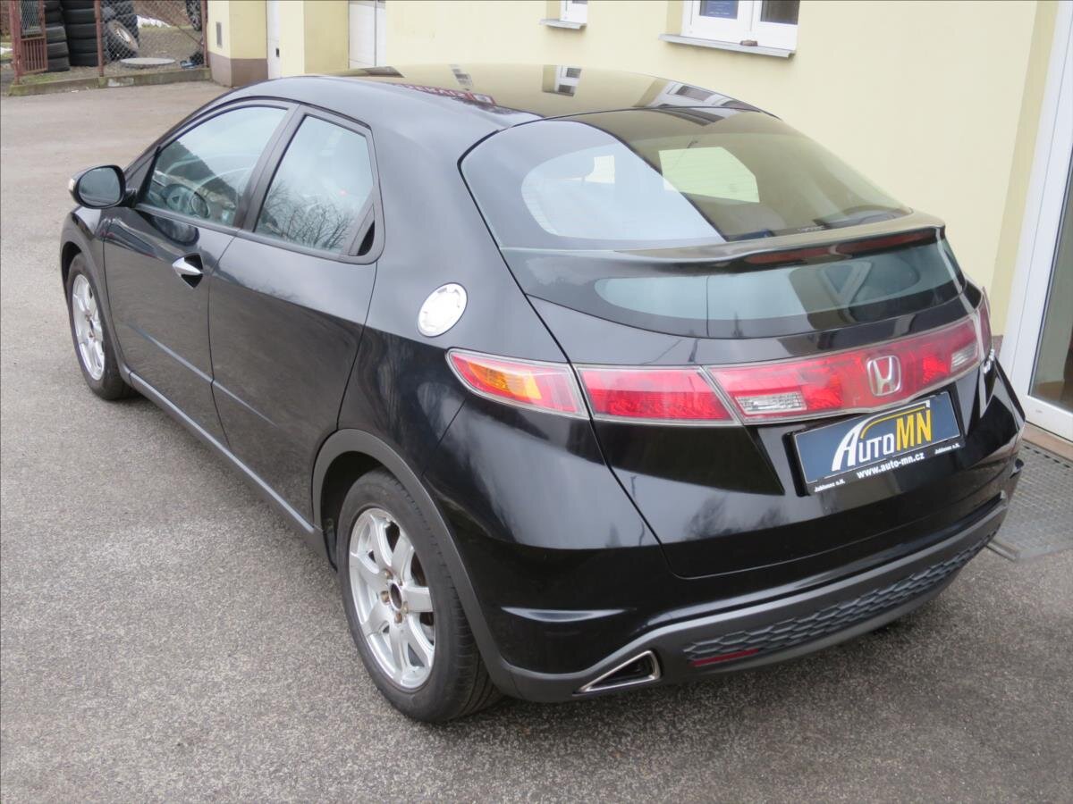 Honda Civic Hatchback 1,8 l 103 kw