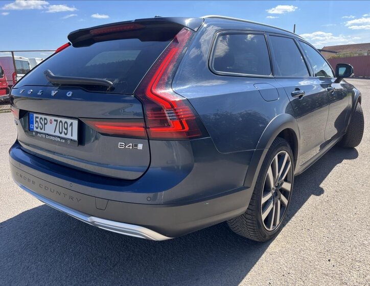Volvo V90 Kombi 2,0 l 145 kw