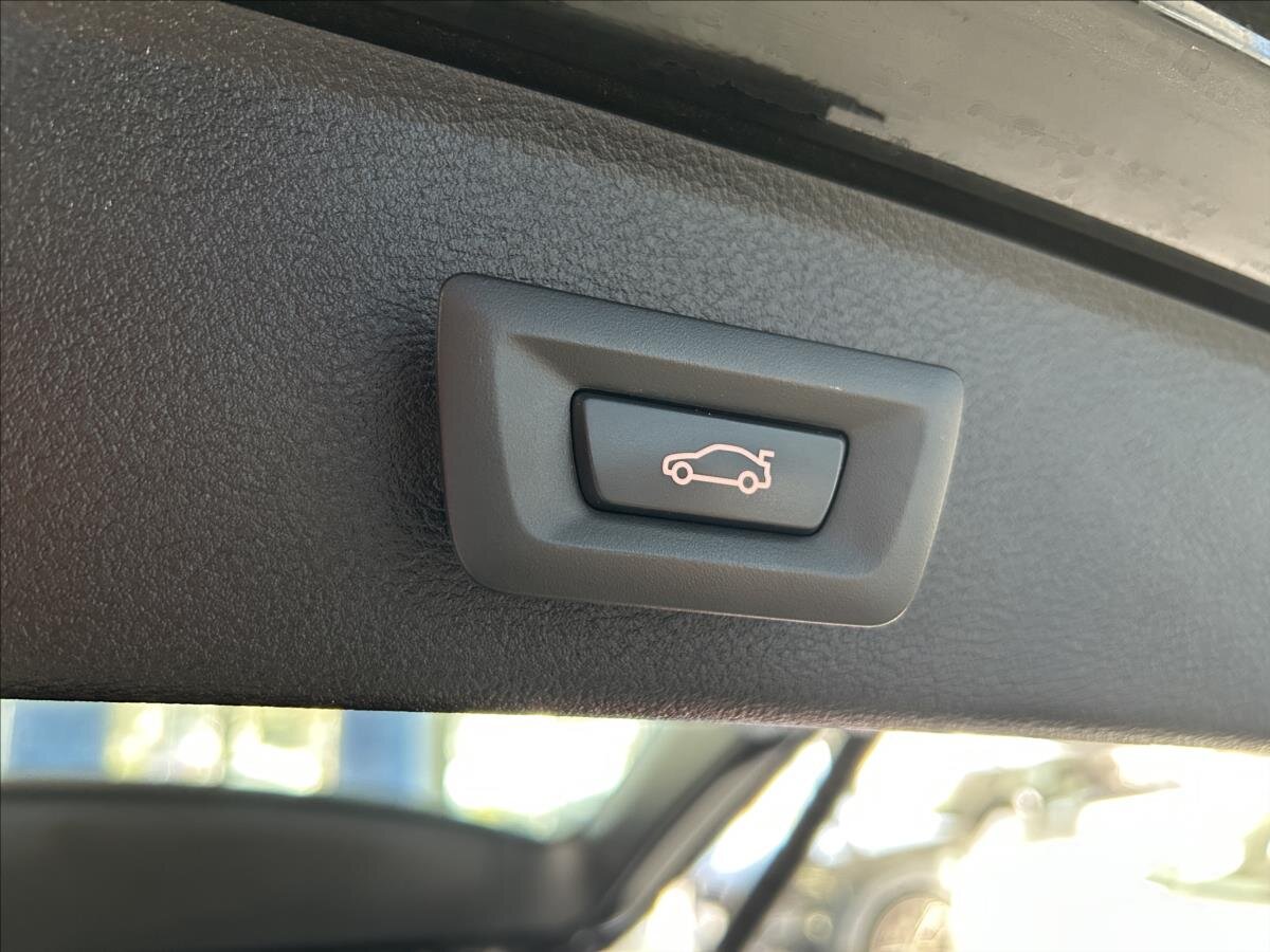 BMW X3 SUV / Terénní 2,0 l 140 kw