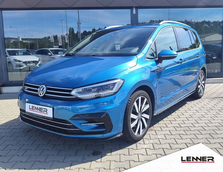 Volkswagen Touran 1
