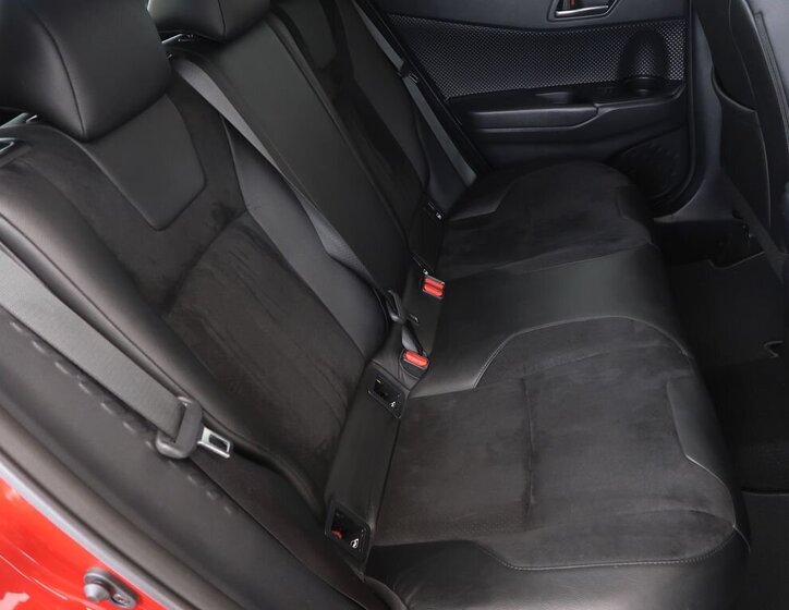 Toyota C-HR Hatchback 2,0 l 112 kw