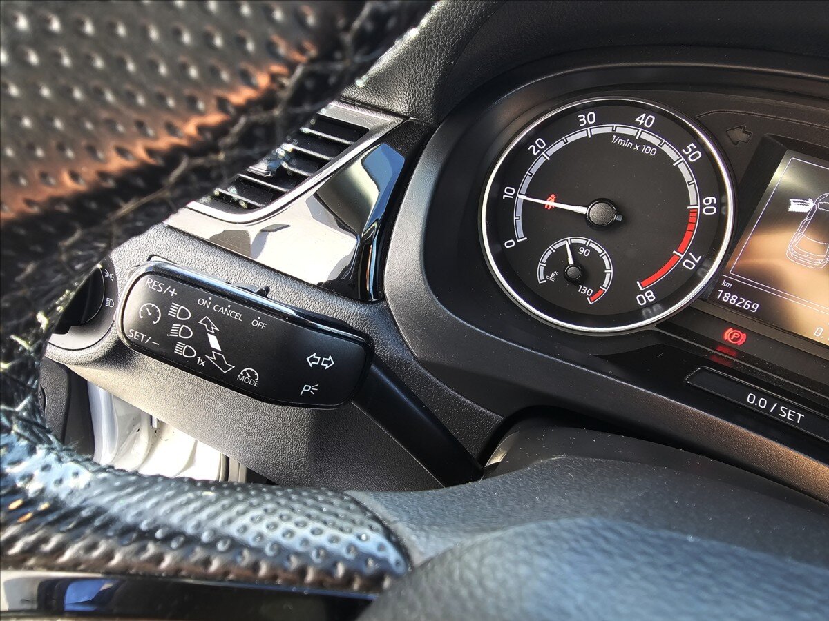 Škoda Rapid Hatchback 999,0 81 kw