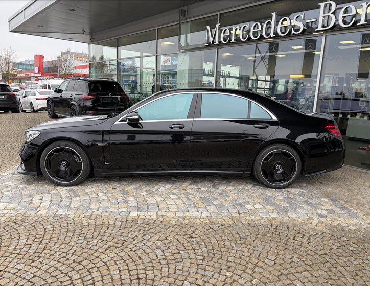 Mercedes-Benz Třídy S Sedan / Limuzína 4,0 l 345 kw