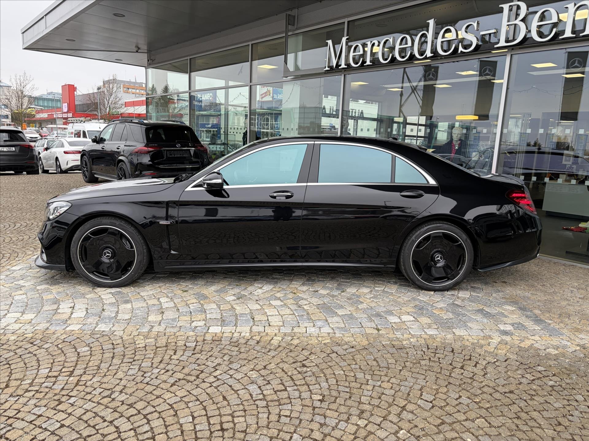 Mercedes-Benz Třídy S Sedan / Limuzína 4,0 l 345 kw
