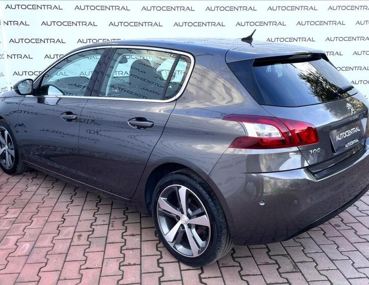 Peugeot 308 7