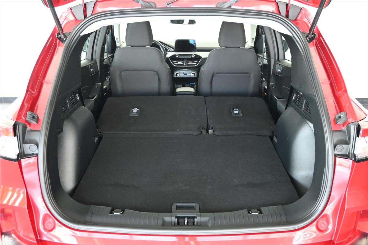 Ford Kuga SUV 1,5 l 88 kw