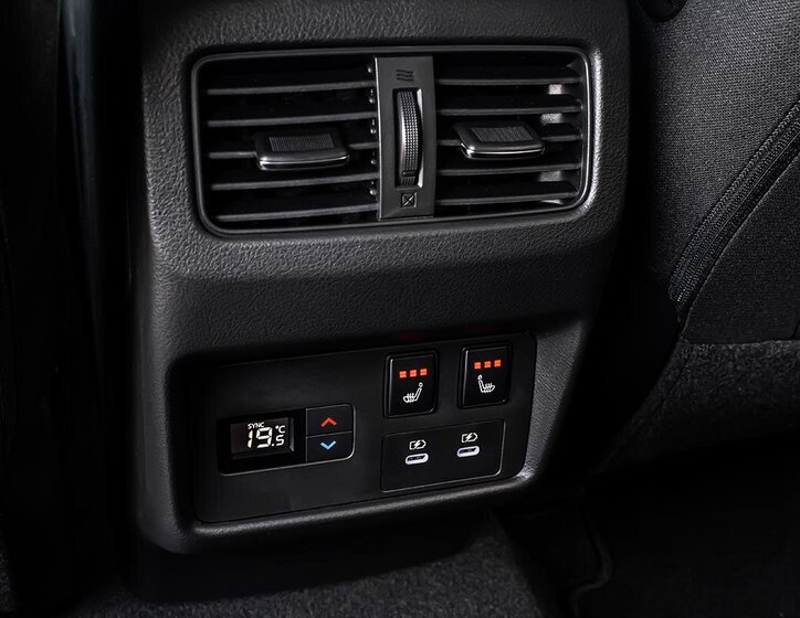 Nissan X-Trail SUV 1,5 l 120 kw