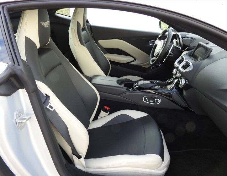 Aston Martin Vantage Kupé 4,0 l 375 kw