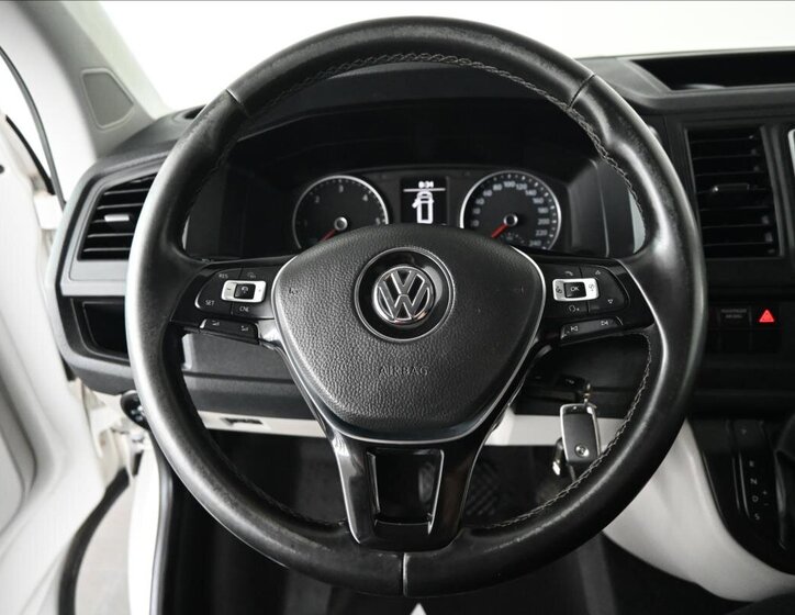 Volkswagen Transporter 16