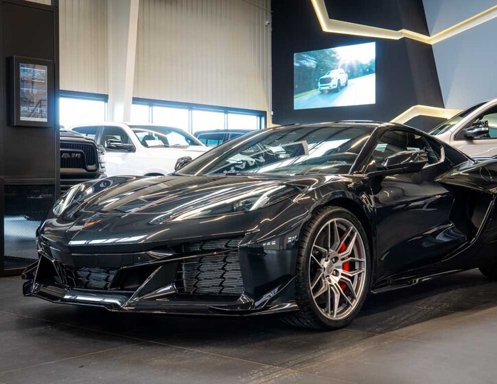 Chevrolet Corvette 12