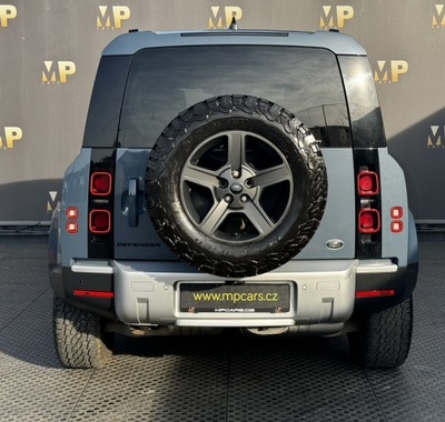 Land Rover Defender 5