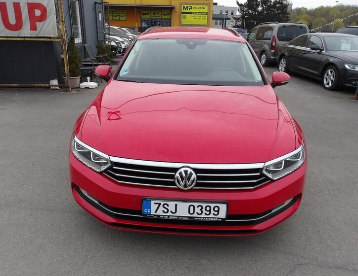Volkswagen Passat Kombi 1,6 l 88 kw