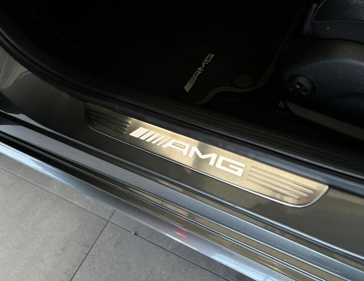 Mercedes-Benz Třídy C 12