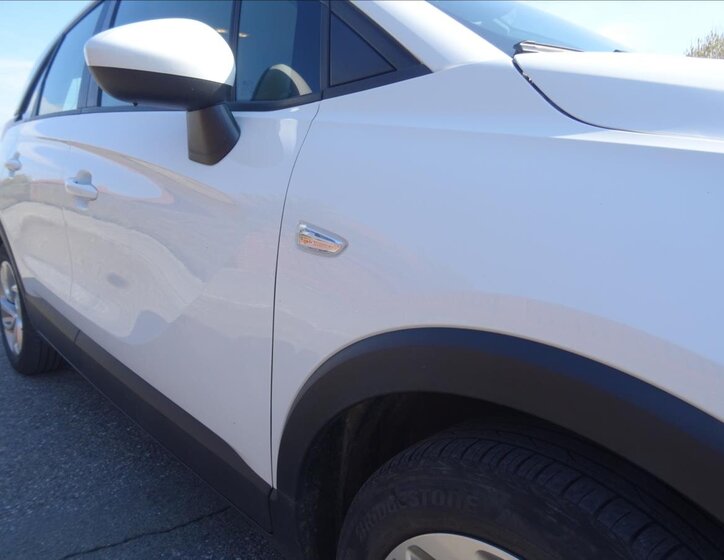 Opel Crossland X MPV 1,2 l 61 kw