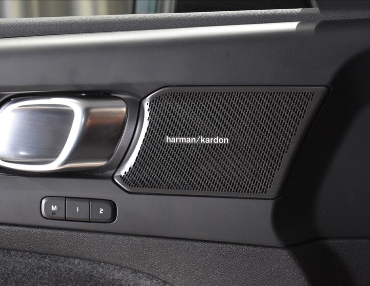 Volvo EX40 SUV 0,0 325 kw