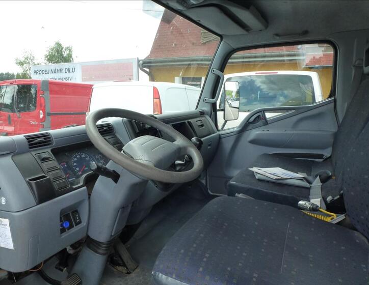 Mitsubishi Canter 18