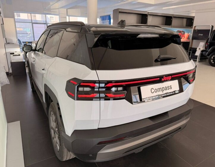 Jeep Compass SUV / Terénní 1,2 l 107 kw